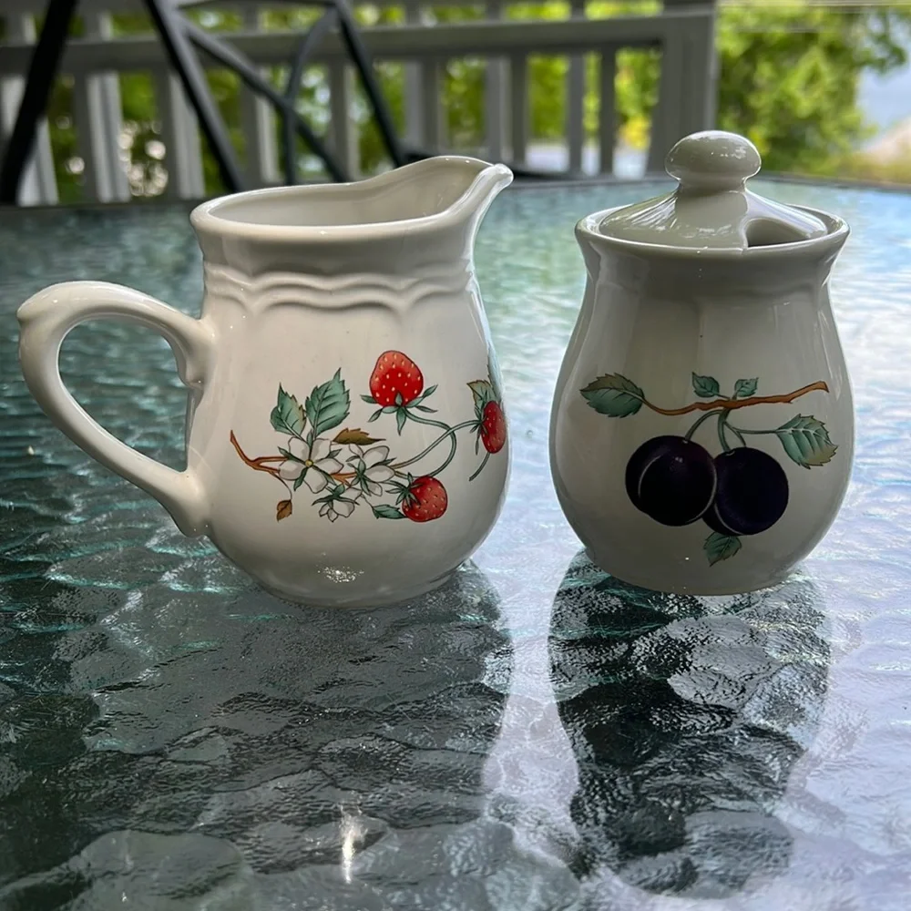 N/A white ceramic